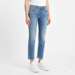 Alexander McQueen Oversized Sneaker – White Luxury Craftsmanship & Urban Style