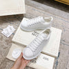 Alexander McQueen Oversized Sneaker – White Luxury Craftsmanship & Urban Style