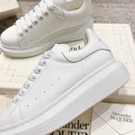 Alexander McQueen Oversized Sneaker – White Luxury Craftsmanship & Urban Style