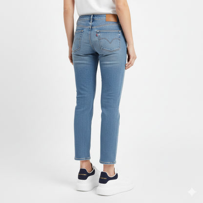 Alexander McQueen Oversized Sneaker – White/paris Luxury Craftsmanship & Urban Style