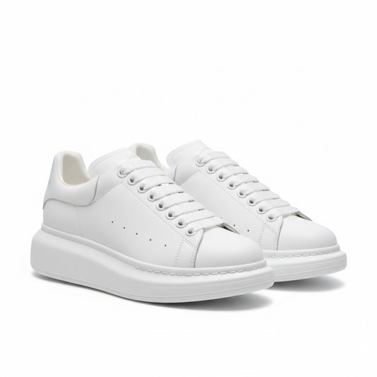 Alexander McQueen Oversized Sneaker – White Luxury Craftsmanship & Urban Style