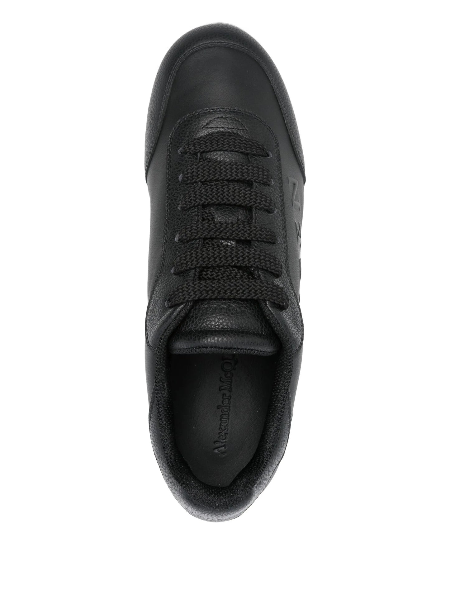 Sneakers Alexander McQueen nere con logo goffrato e piattaforma