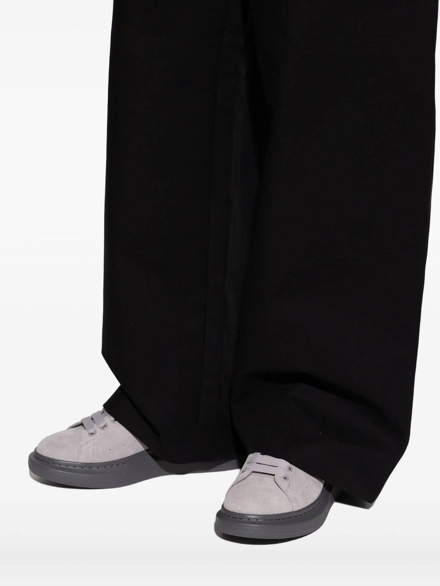 Sneakers Alexander McQueen Grigie con Lacci in Pelle di Vitello – Suola Chunky