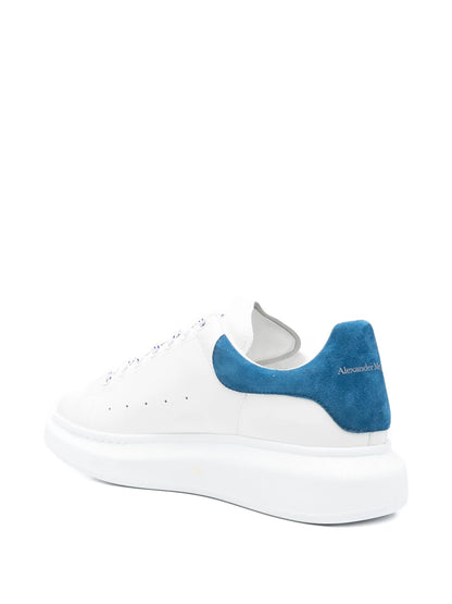 Sneakers Alexander McQueen bianche in pelle con tallone in suede