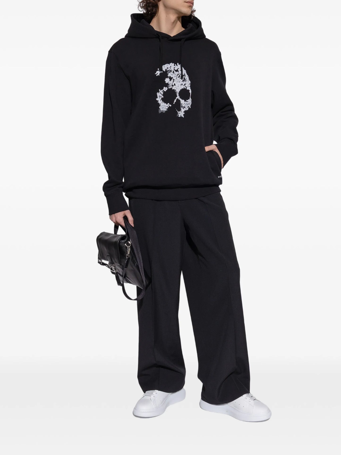 Sneakers Alexander McQueen bianche con tallone in cristallo