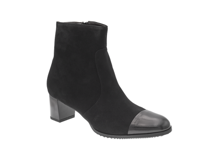 Brunate Ankle boot with shiny toe