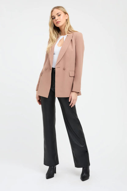 Luxe Classic Blazer – Timeless Tailored Jacket