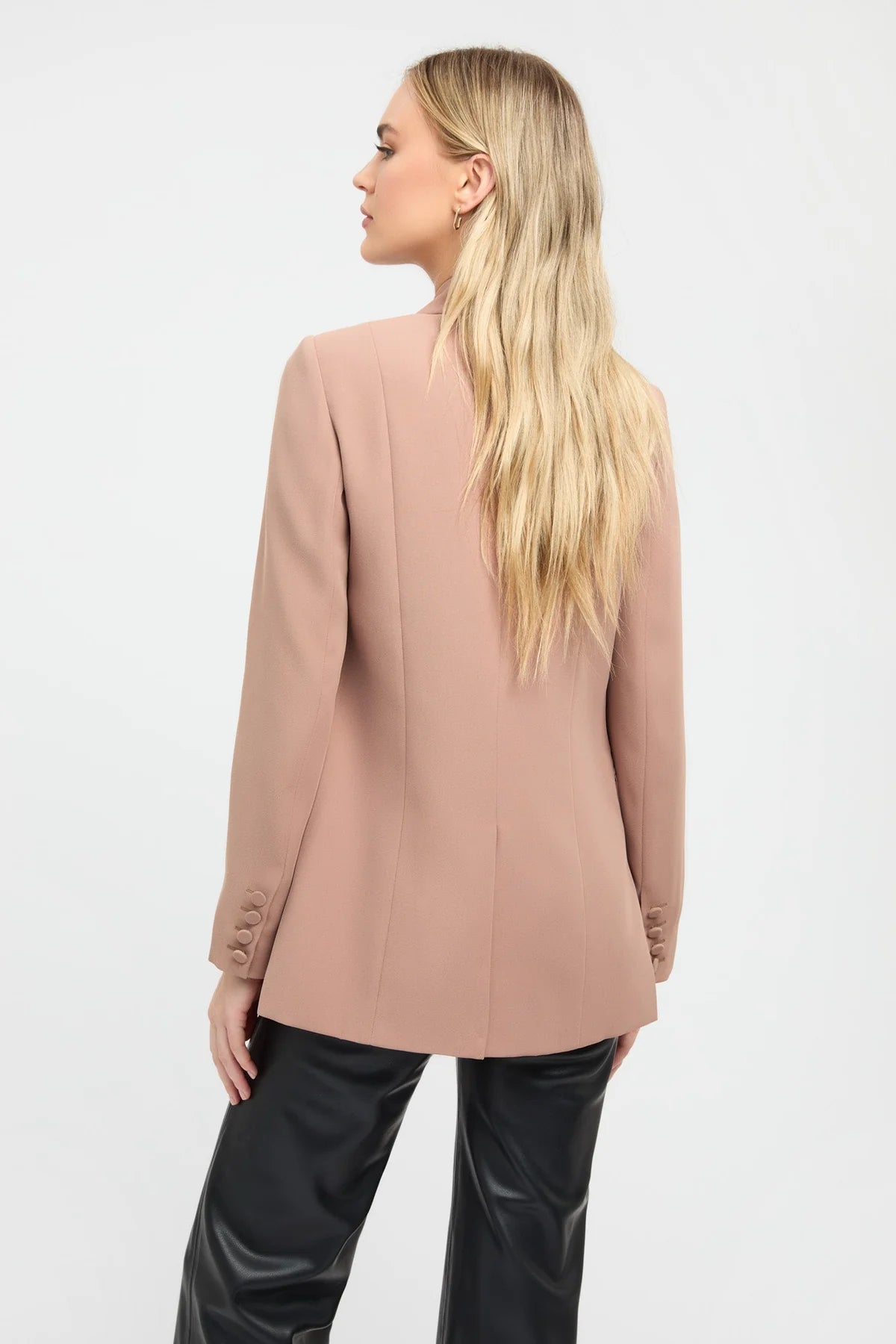 Luxe Classic Blazer – Timeless Tailored Jacket